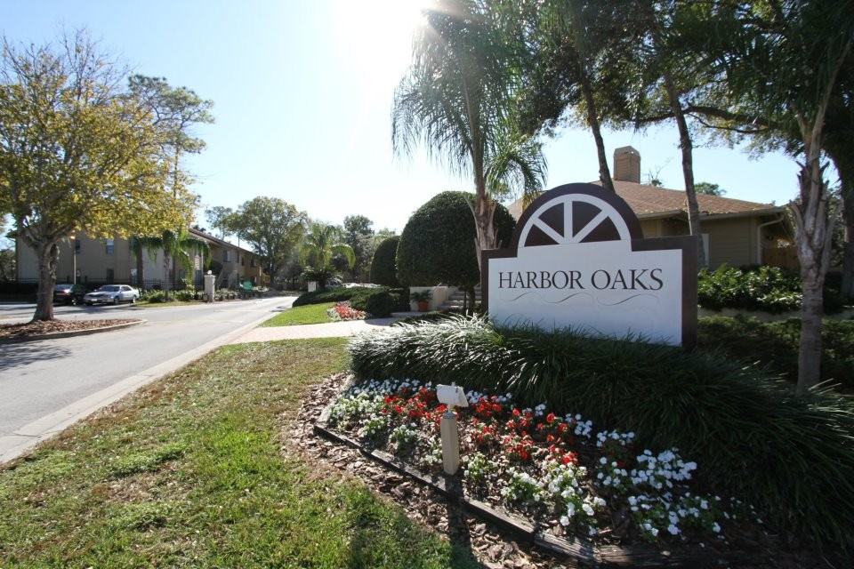 Harbor Oaks Apartments 12221 Holbrook Dr, Hudson, FL 34667 with 2