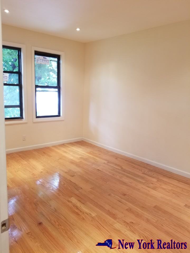 Liberty Ave & 124th St, South Richmond Hill, NY 11419, US, New York, NY