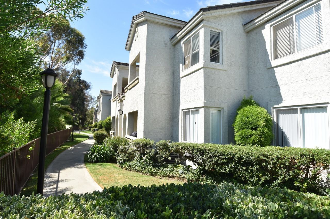 Elan Riverwalk Apartments 1332 Morning View Dr, Escondido, CA 92026