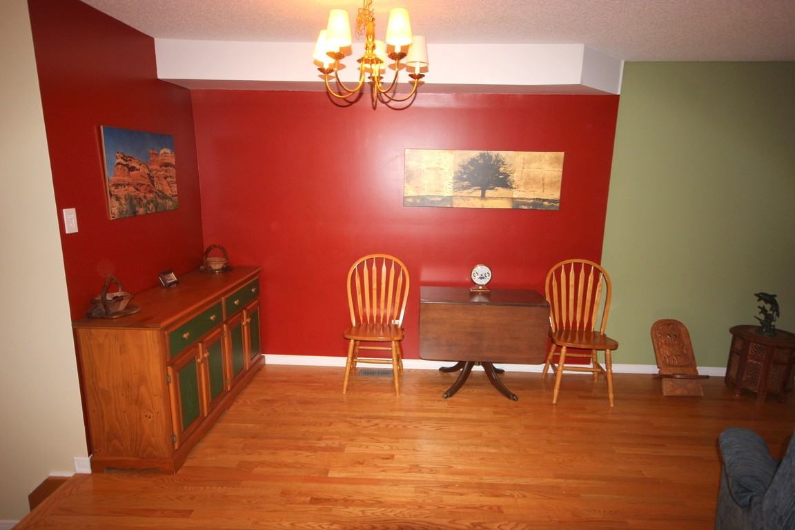 117 Carwood Circle Apartments 117 Carwood Cir, Ottawa, ON K1K 4V5