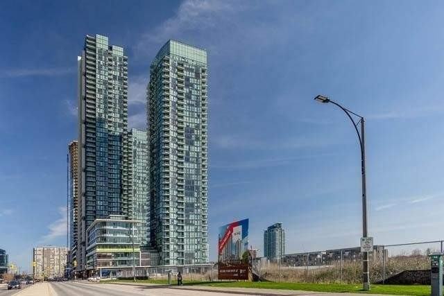 Confederation Parkway Apartments 4070 Confederation Pkwy, Mississauga