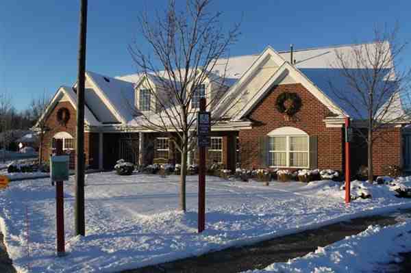 Cinnamon Pointe Apartments & Townhomes 201 Cassia Ct, Wayne, MI 48187