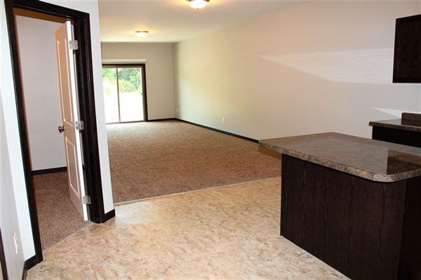 Woodside Apartments Phase 2 331 E Roosevelt Circle, Mankato, MN