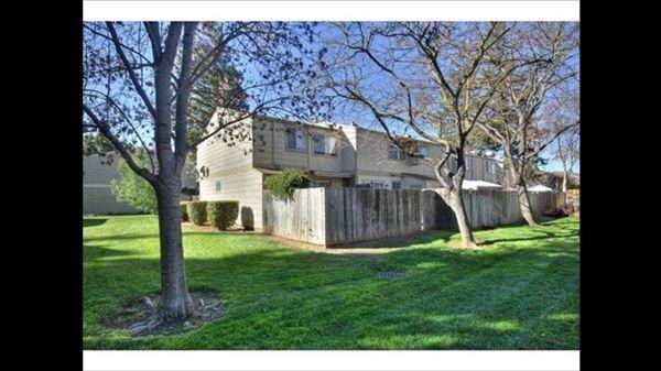 Del Monte Village Townhomes Apartments Llagas, Hill, CA 95037