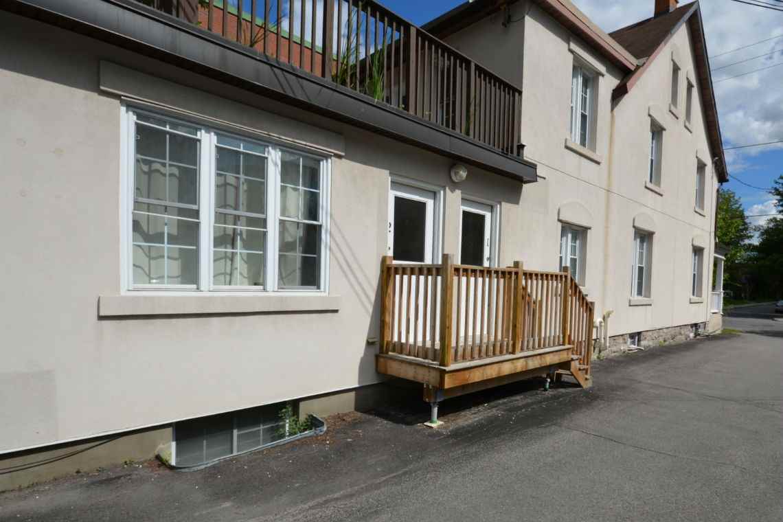 301 Laurier Ave. East Apartments 301 Laurier Ave E, Ottawa, ON K1N