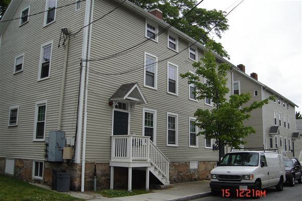 Wamsutta Apartments and Bristol Communities Linden Street, New