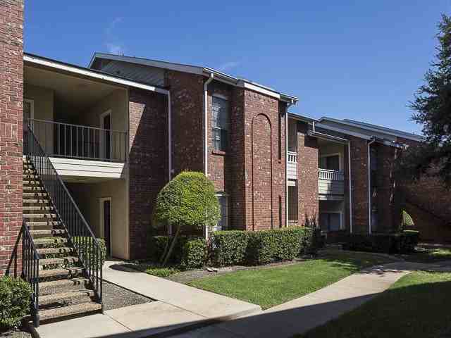 Crestmont Reserve Apartment Homes Apartments 5050 Pear Ridge Dr, Dallas, TX 75287 Zumper