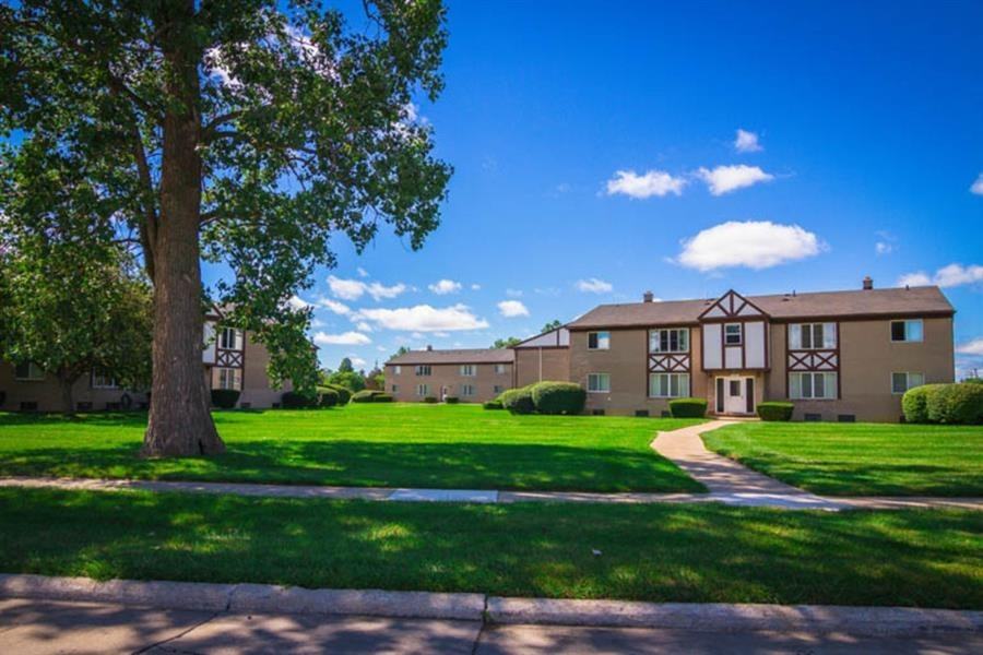 President Madison Apartments 31470 Harlo Dr, Madison Heights, MI