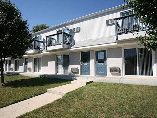 Spring Garden & Regency Court Apartments 771 SE Avenue Apt 123