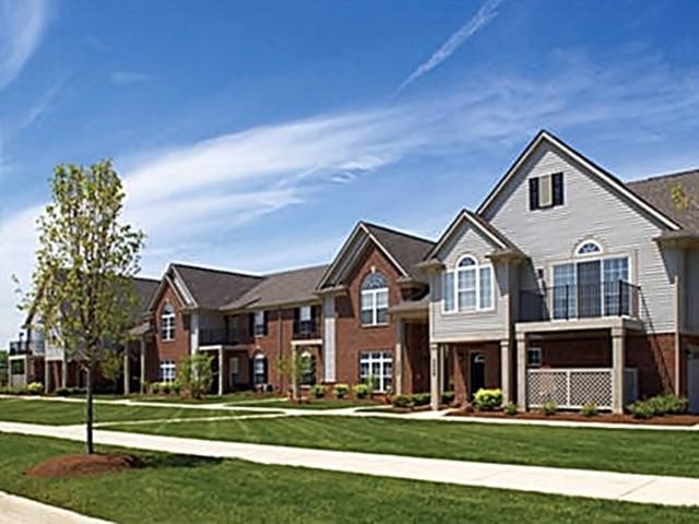 Legends Rosewood Village Apartments 6325 Conifer Dr, Ypsilanti, MI