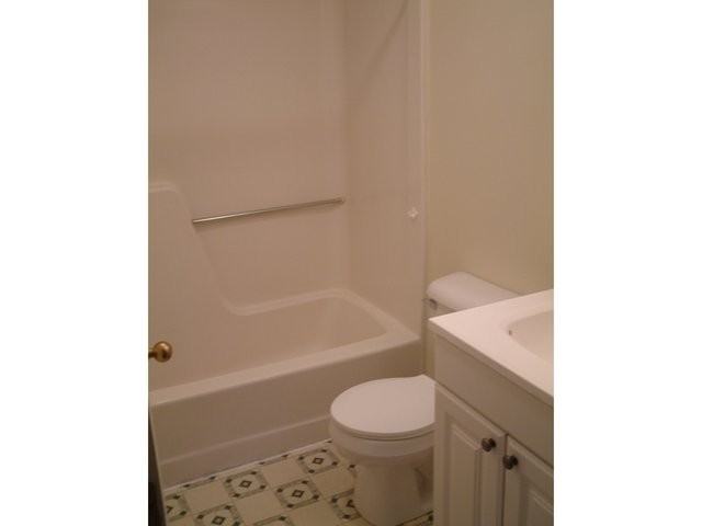 Salmon Falls Estates Apartments 184 Highland St, Rochester, NH 03868