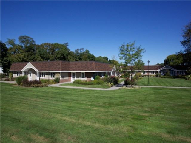 Fairfield At East Islip Apartments 265 E Main St, East Islip, NY