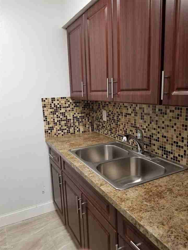 Oakwood Apartments 4050 NE 1st Ave, Oakland Park, FL 33334 Zumper