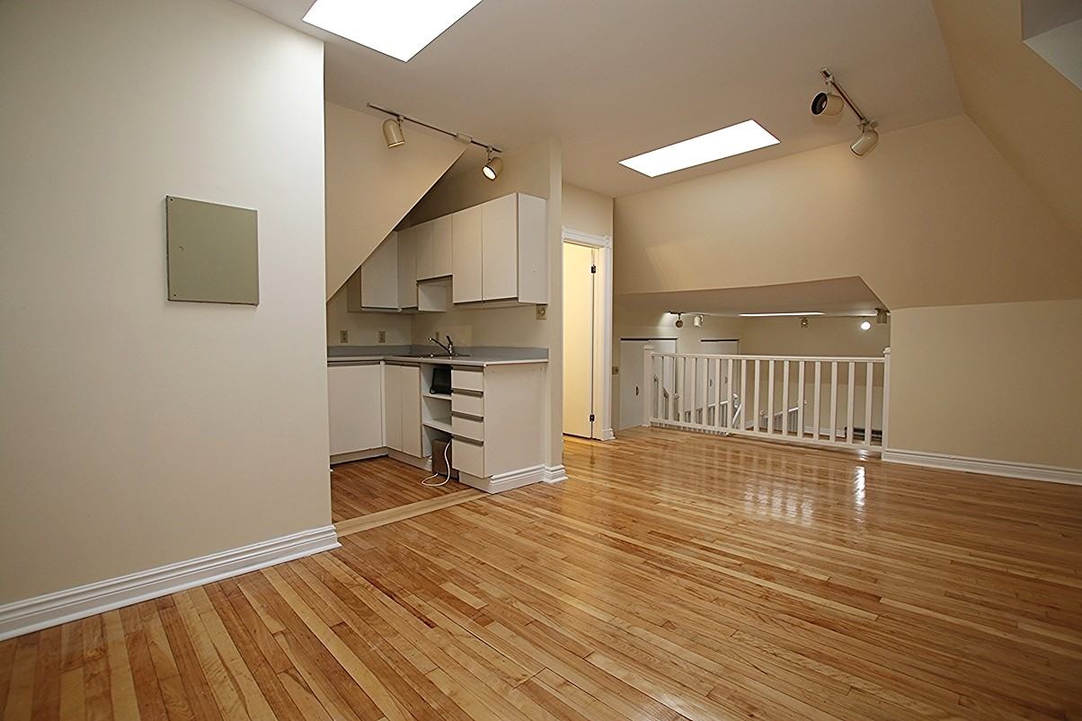 294 Somerset Street West, Ottawa, ON K2P 0J5 1 Bedroom Apartment for