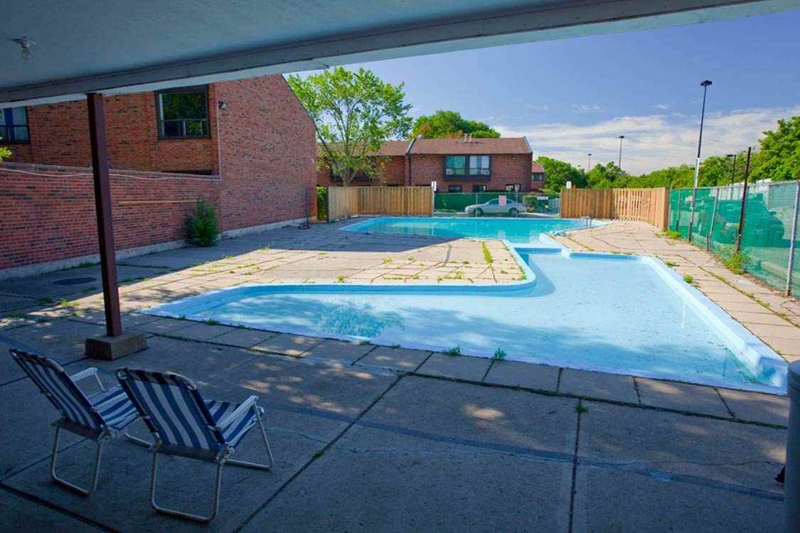 Cassandra Townhomes Apartments 68 Cassandra Blvd, Toronto, ON M3A 1S6