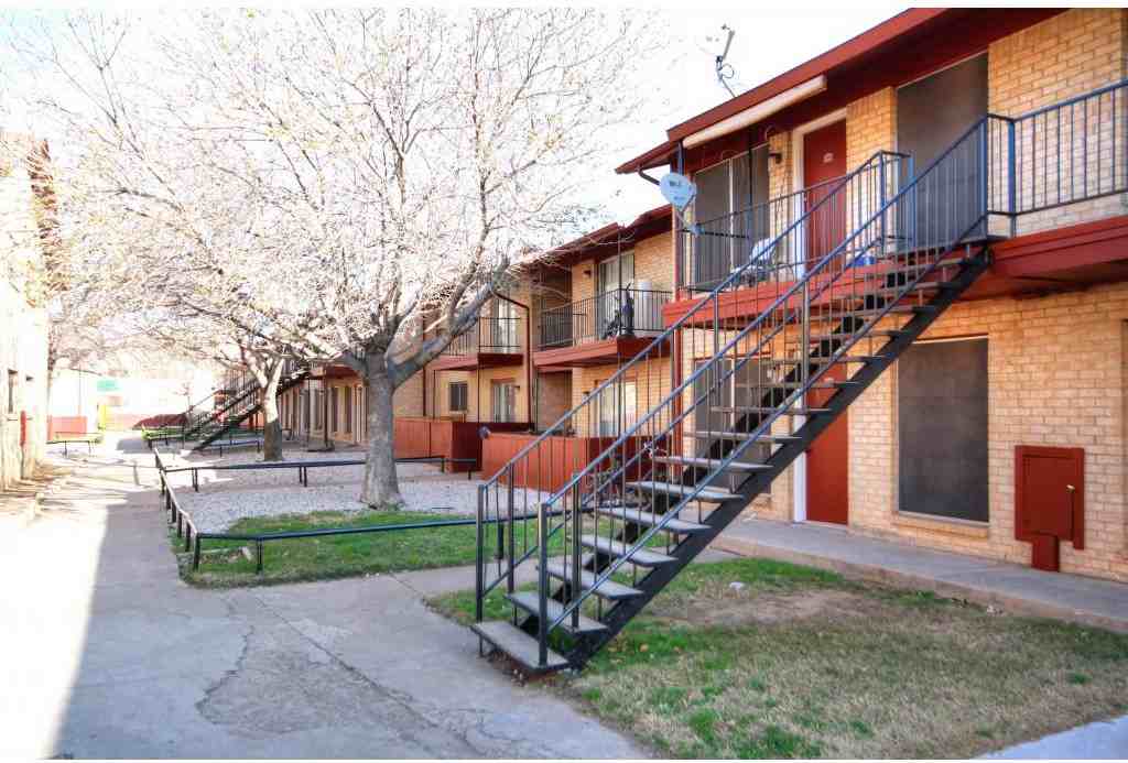 Villa La Paz Apartments 3200 W Pioneer Dr, Irving, TX 75061 Zumper