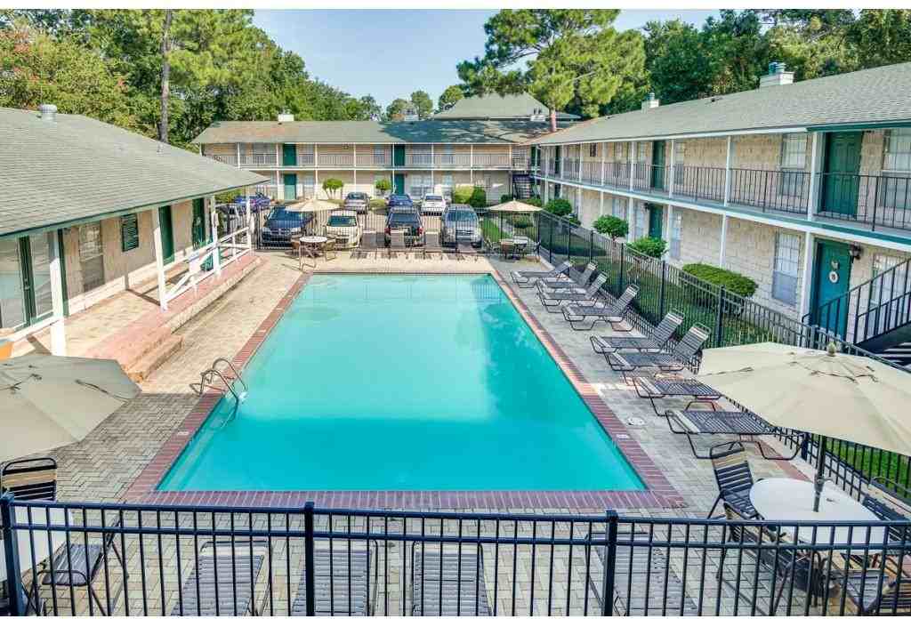 Beau Chenes Apartments 2509 Johnston St, Lafayette, LA 70503 Zumper
