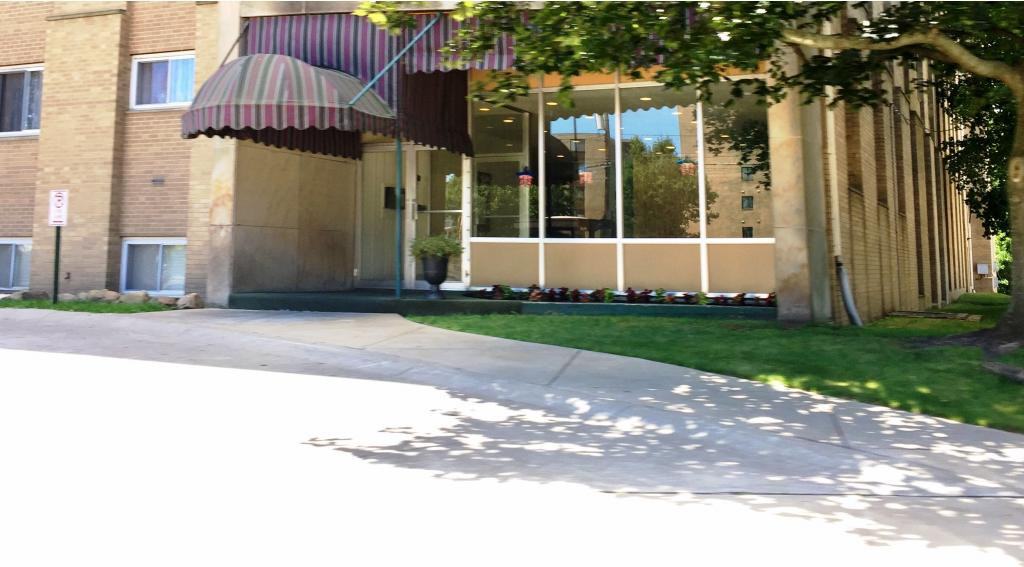 Park Towers Apartments 20123 Lorain Rd, Fairview Park, OH 44126 Zumper