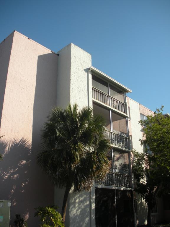 Casa de la Rosa Apartments 4618 1st St N, St. Petersburg, FL 33703