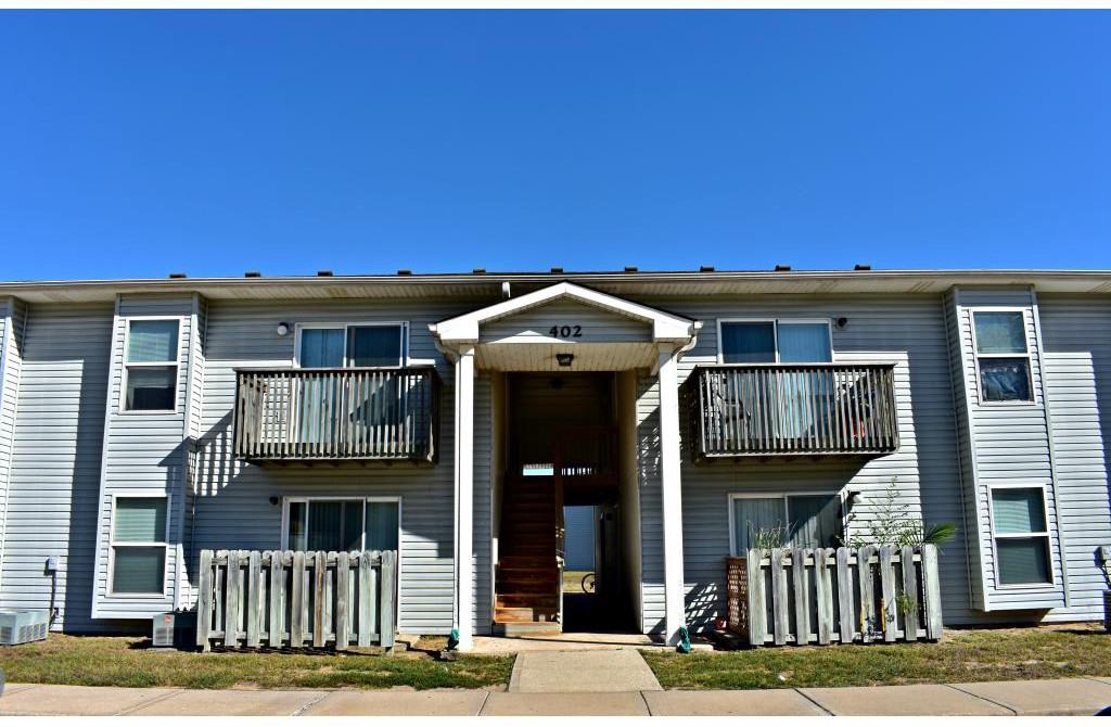 Sun River Apartments 402 River Falls Rd, Edwardsville, KS 66111 Zumper