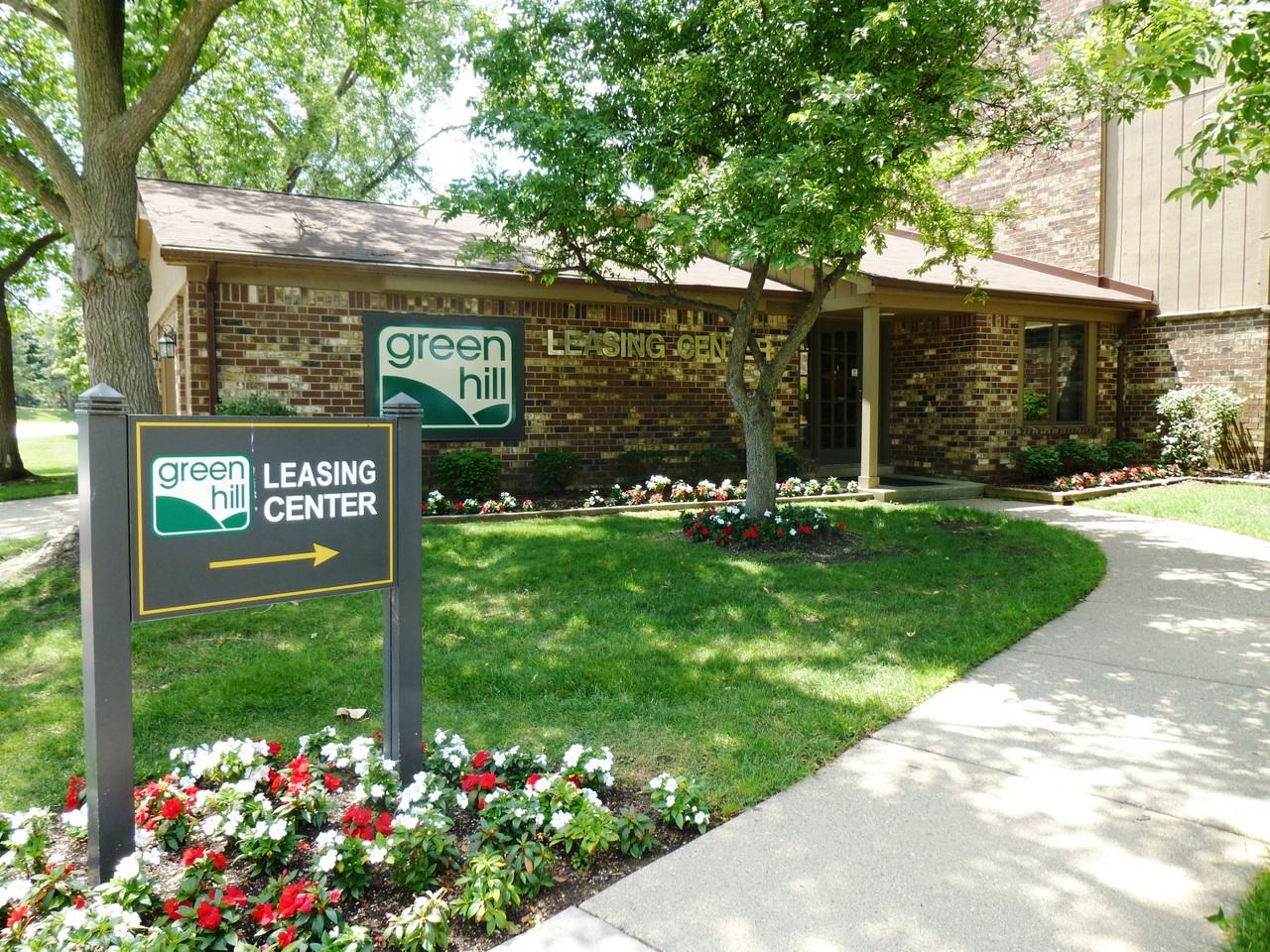 Green Hill Apartments 22225 Green Hill Rd, Farmington Hills, MI 48335