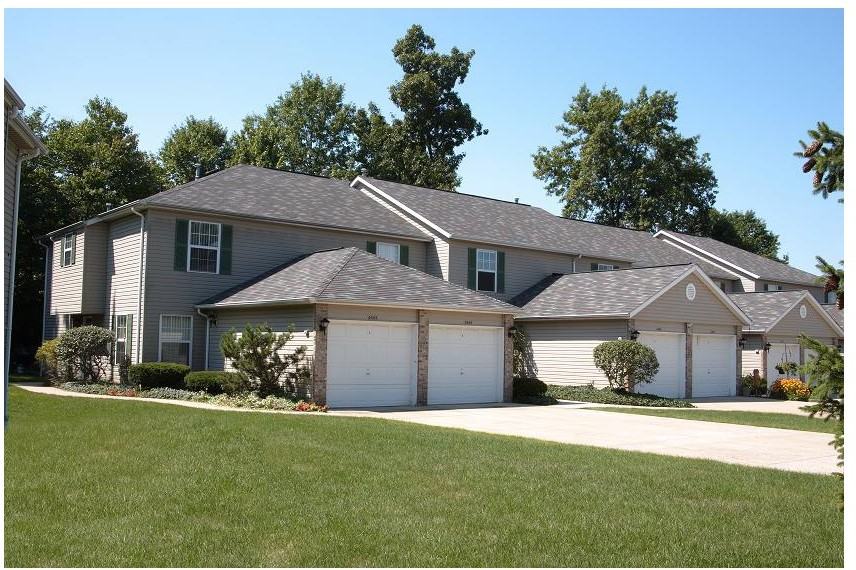 Mannington Place Townhomes Apartments 4320 Mannington Blvd, Stow, OH