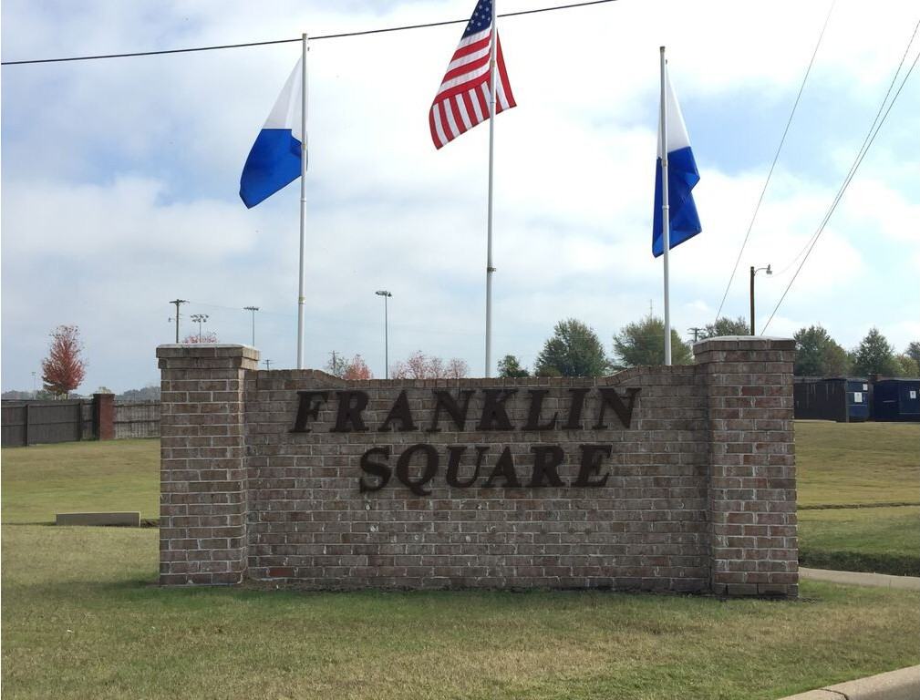 Franklin Square Apartments 61 Franklin Square Dr, Munford, TN 38058