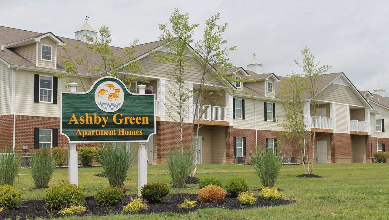 Ashby Green Apartment Homes Apartments 7616 Ashby Ln, Louisville, KY