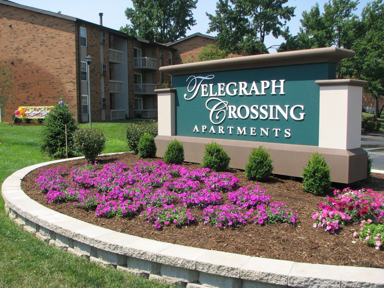 Telegraph Crossing Apartments 2610 Deloak Dr, Oakville, MO 63129 Zumper