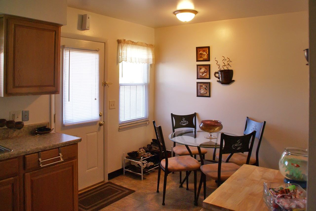 Kingsbrooke Townhomes Apartments 3200 Kingsbrooke Dr, Jackson, MI