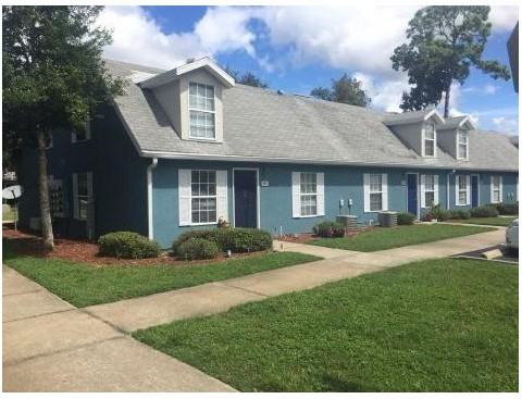 Carriage House Townhomes Apartments 2701 NE 7th St, Ocala, FL 34470