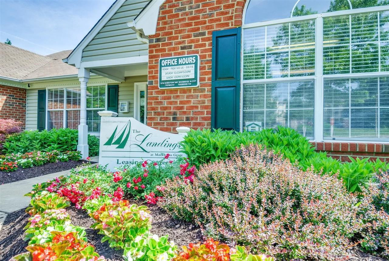 The Landings at Markhams Grant Apartments 15750 Norris Point Way