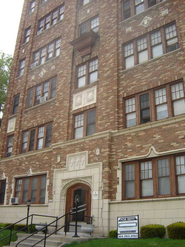 The Buckingham Apartments 1505 N Franklin Pl, Milwaukee, WI 53202 Zumper