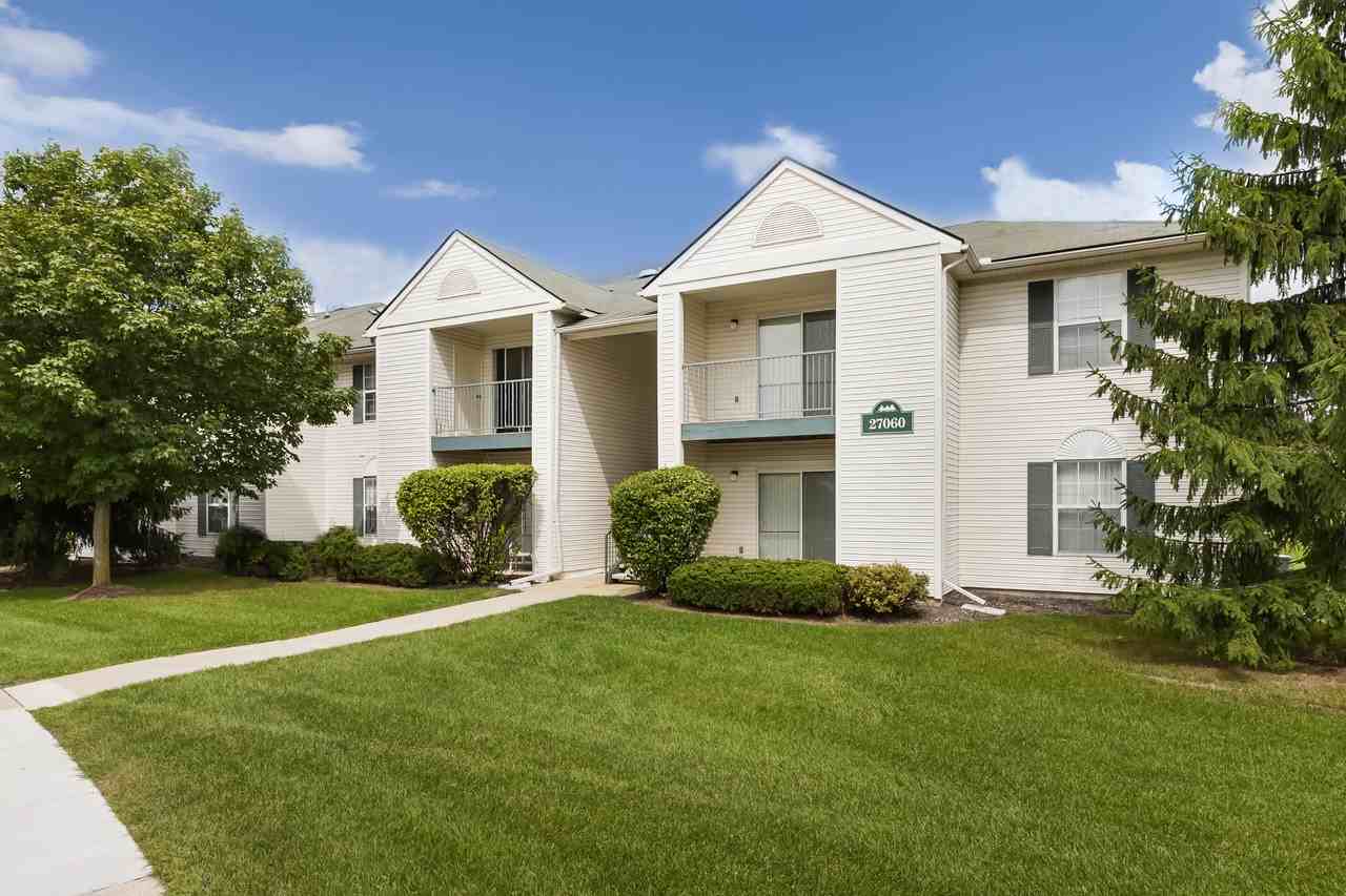 Meadowood Park Apartments 27059 Meadowood Dr, Wixom, MI 48393 Zumper