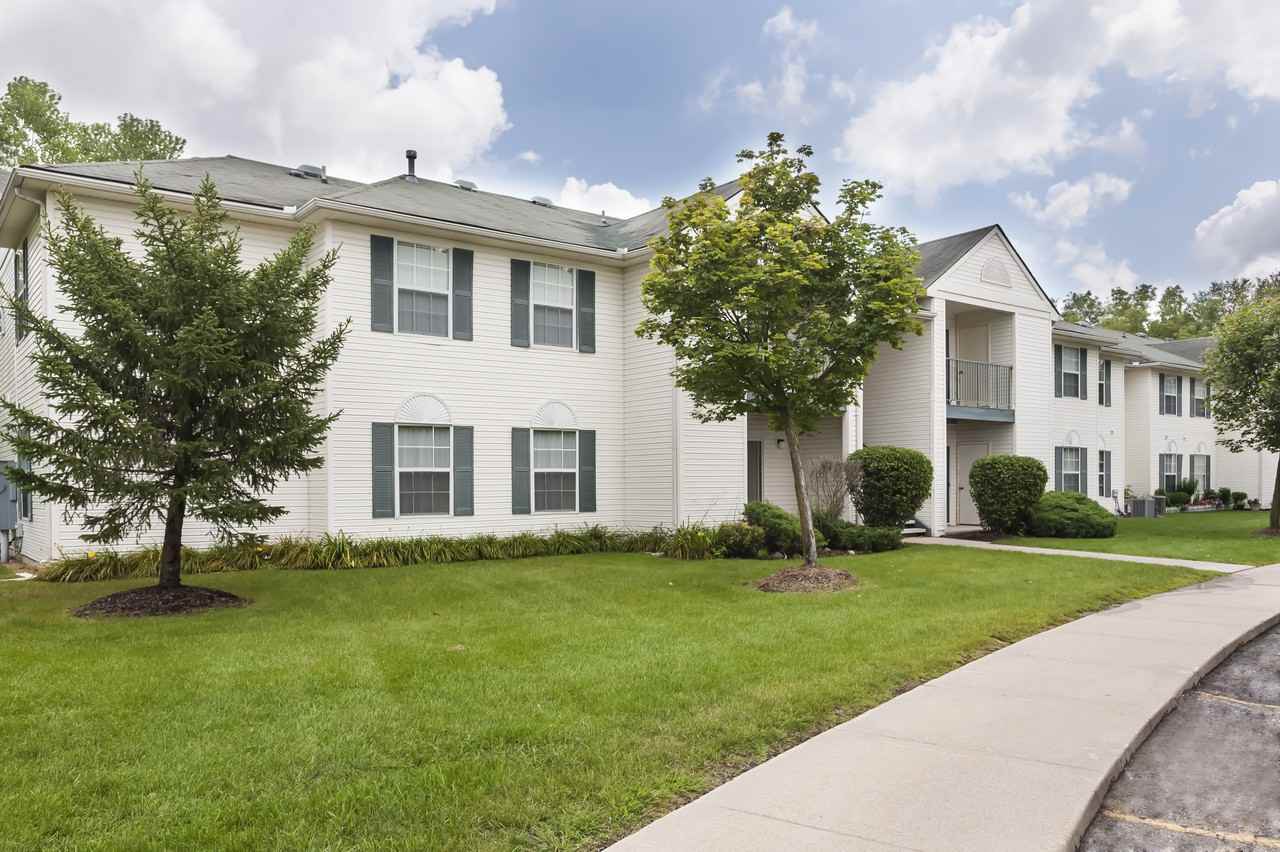 Meadowood Park Apartments 27059 Meadowood Dr, Wixom, MI 48393 Zumper