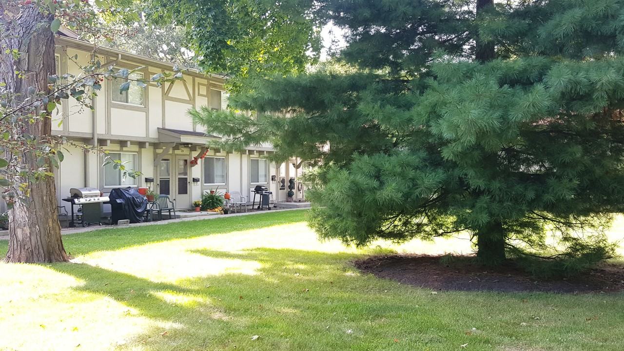 Lincoln Court Apartments 405 S Batavia Ave, Batavia, IL 60510 Zumper