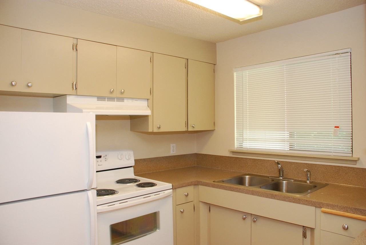 Westwood Apartments 3024 Steilacoom Blvd SW, Steilacoom, WA 98388