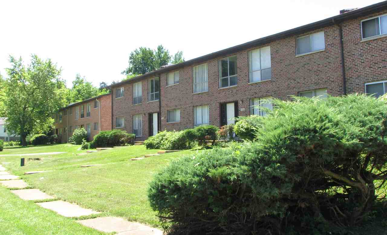 Carmel Hills Apartments 2589 Tyrell Dr, Jennings, MO 63136 Zumper