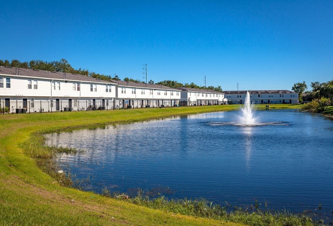 Landon Trace Townhomes Apartments 1813 Buchanan Bay Cir, Orlando, FL