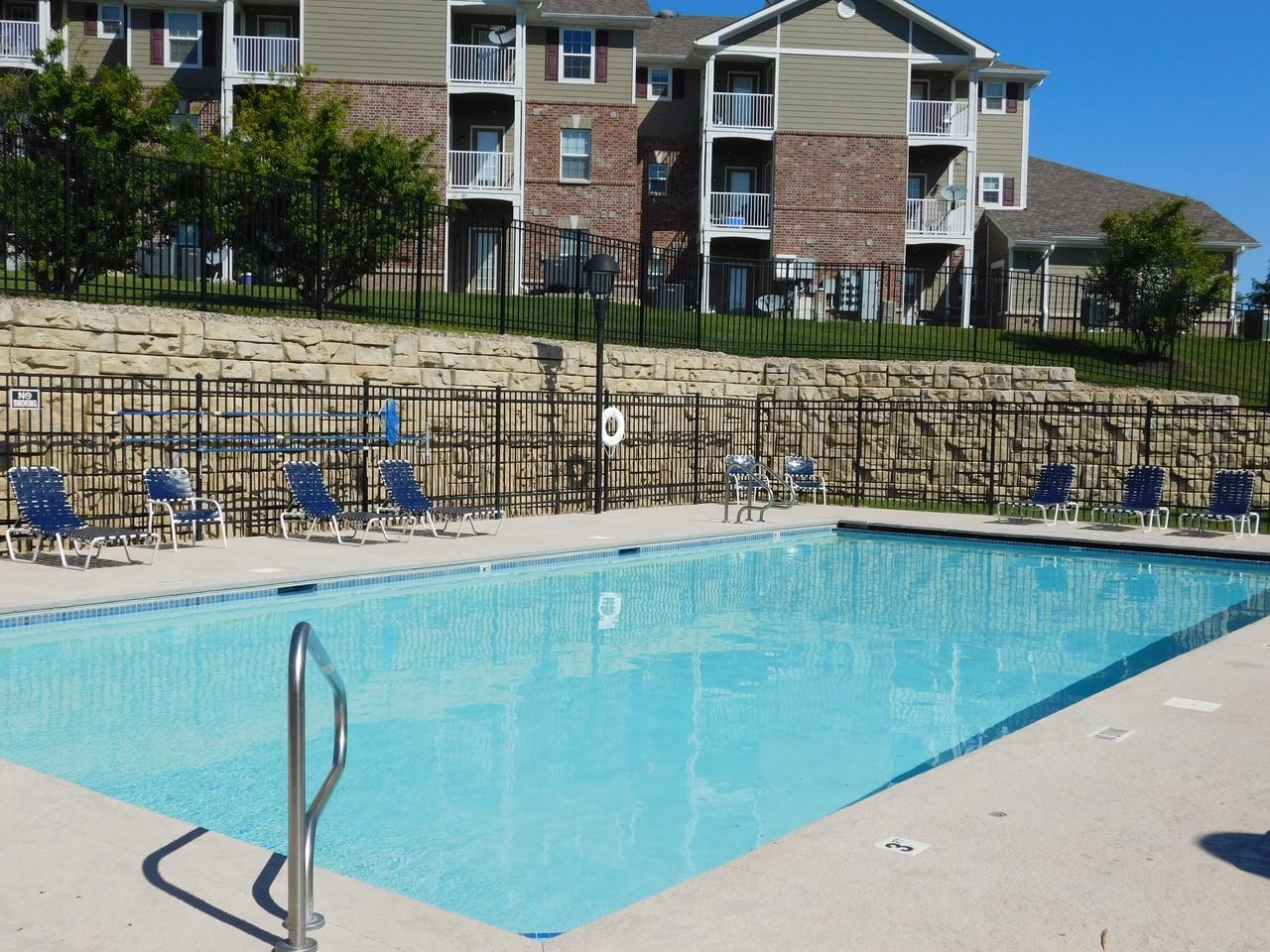 Cimarron Terrace Apartments 9852 Josephine Court, La Vista, NE 68128