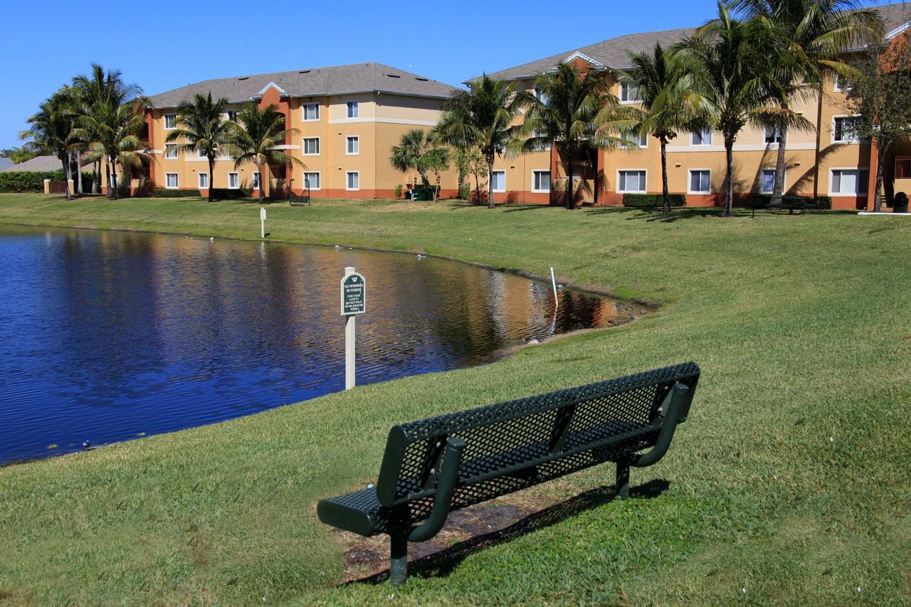 Waverly Apartments 1386 Summit Pines Blvd, West Palm Beach, FL 33415