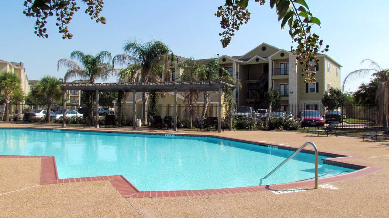 Longboat Key Apartments 10181 Windmill Lakes Blvd, Houston, TX 77075