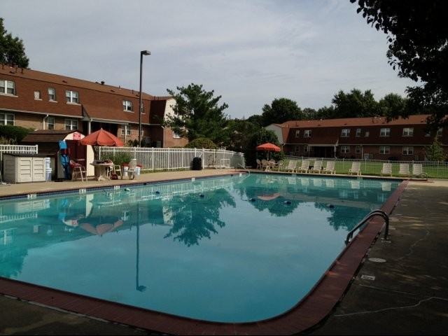 Foxwood Manor Apartments 2180 Veteran Hwy, Levittown, PA 19056 Zumper