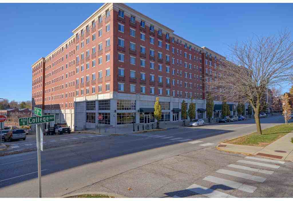 Smallwood Plaza Apartments of Bloomington 455 N College Ave