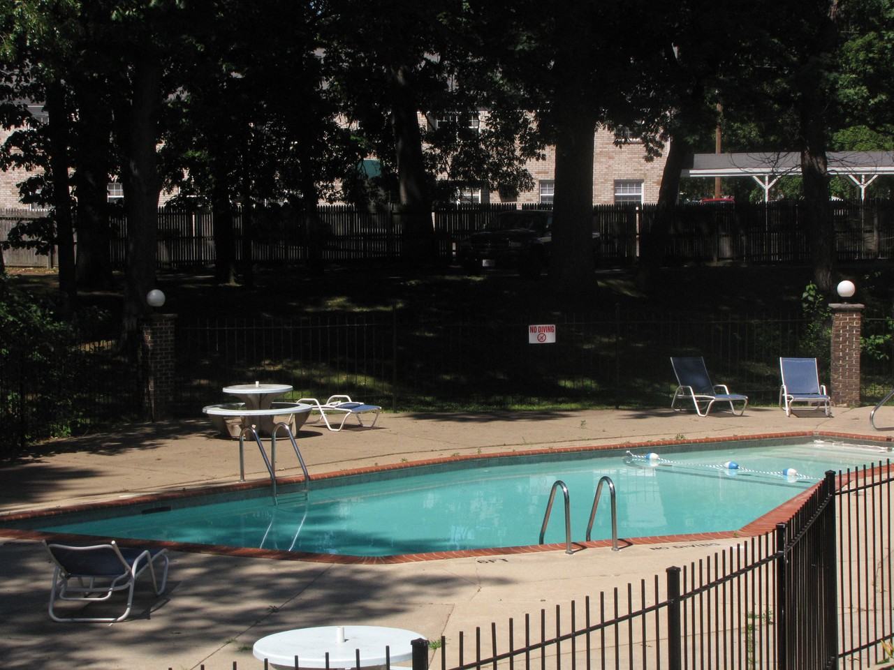 Cambridge Woods/ Briar Cliff Woods Apartments 3349 Airport Hwy