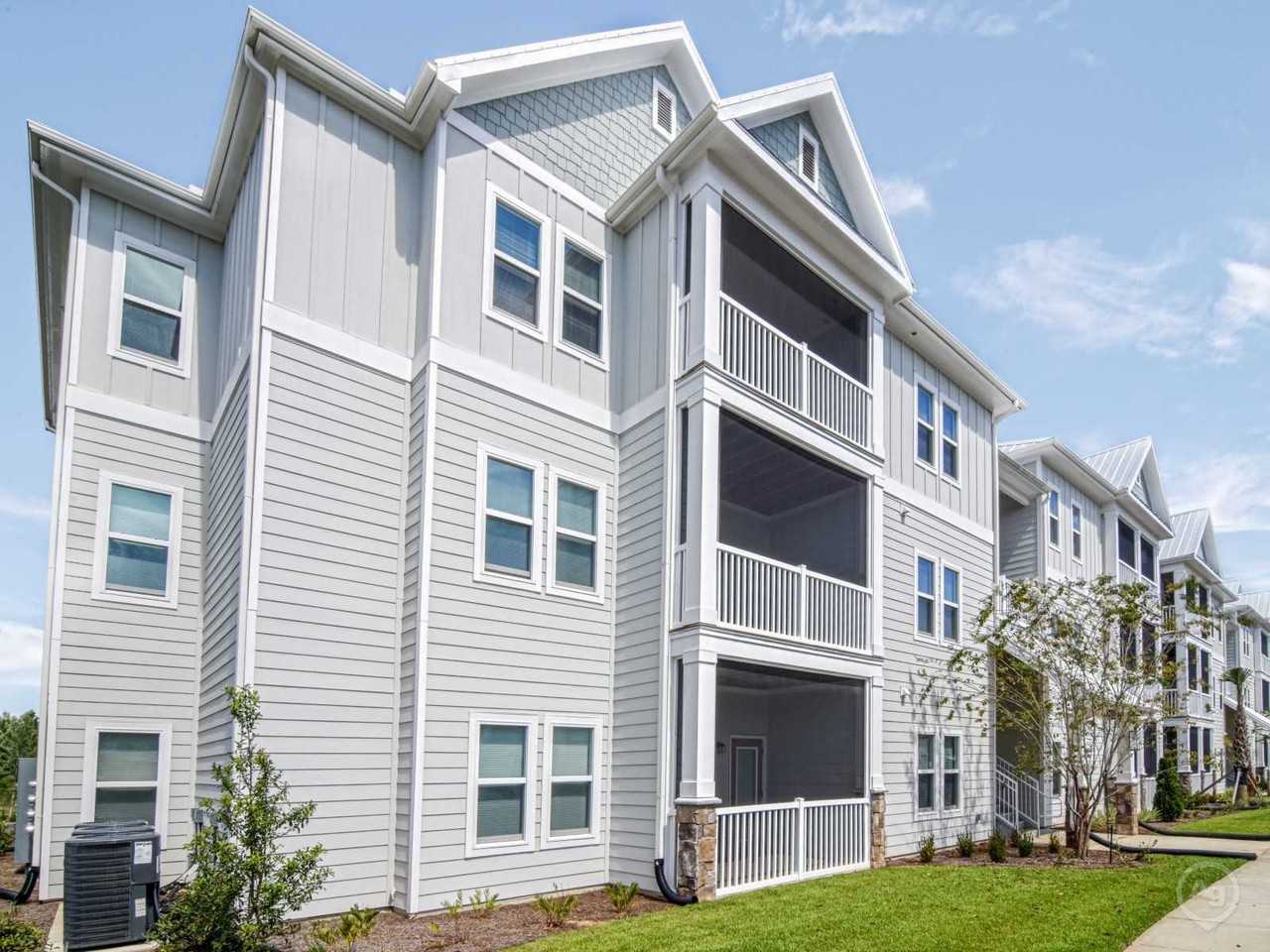 The Crossings at Milestone Apartments for Rent 1431 W 9 Mile Rd