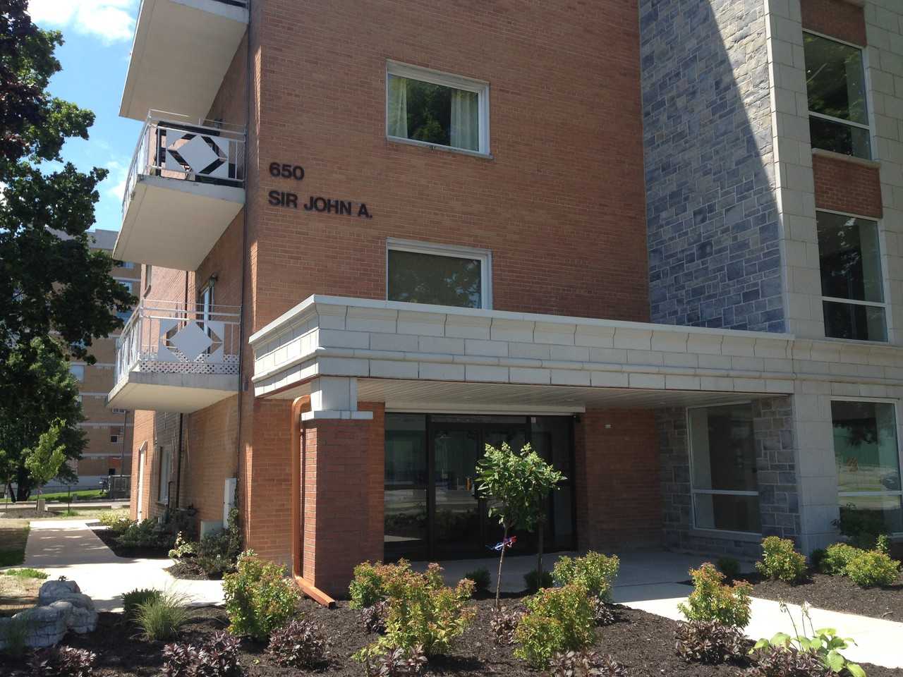 650 Sir John A MacDonald Blvd, Kingston, ON K7M 1A2 2 Bedroom Apartment