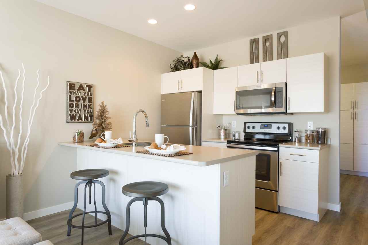 160 Eaglewood Drive Eaglewood Drive, Winnipeg, MB R3Y 1S4 Studio