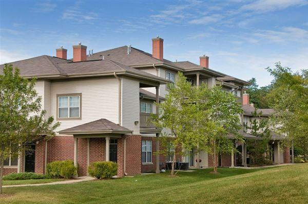 Woodlake Apartment Homes Apartments Milwaukee Ave, Gurnee, IL 60031