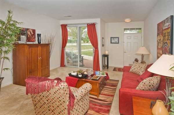 Woodlake Apartment Homes Apartments Milwaukee Ave, Gurnee, IL 60031